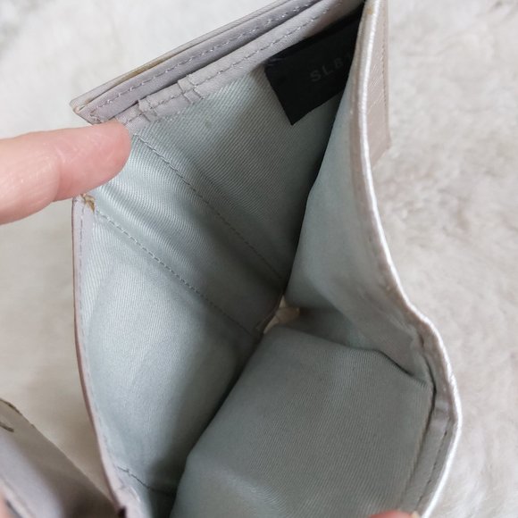 Fossil Women's Silver Leather Trifold Short Wallet - Picture 6 of 10